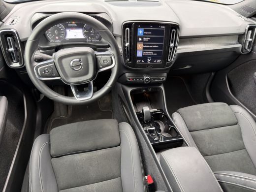 Volvo  XC40 T4 Plug-in hybrid Plus Dark Trekhaak | Apple Carplay/Android Auto | Premium audio | Stuurverwarmi... ActivLease financial lease