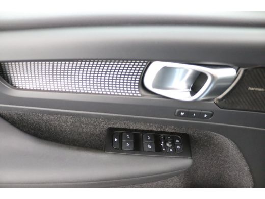 Volvo  XC40 T4 Recharge R-Design | Panoramadak | SoH 86% | BLIS | 360 Camera | Adaptive Cruise | Harman/Kardon | ActivLease financial lease