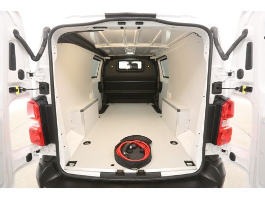 Citroën &euml;-Jumpy L3H1 | Snelladen | SOH 99% | Airco | Camera | Cruise | 3 Zits | Carplay | 2xSchuifdeur ActivLease financial lease