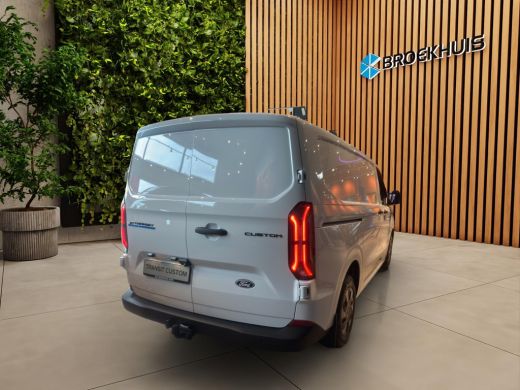 Ford E-Transit Custom 320 L1H1 Trend 71 kWh DIRECT LEVERBAAR | 360 cam. | Imperiaal | Trekhaak | Stoelverwarming | Laad... ActivLease financial lease