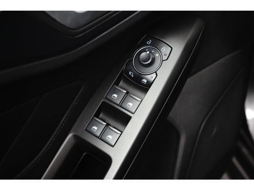 Ford Focus 1.0 EcoBoost Hybrid ST Line | Airco (automatisch) | Apple Carplay/Android Auto|telefoonintegratie... ActivLease financial lease