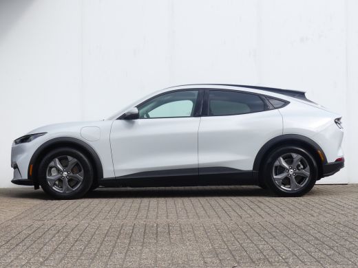 Ford Mustang Mach-E Mach-E Extended RWD 98 kWh | SOH 94% | ADAPTIVE CRUISE | DODEHOEKDETECTIE | CAMERA | STUUR+STOEL+... ActivLease financial lease