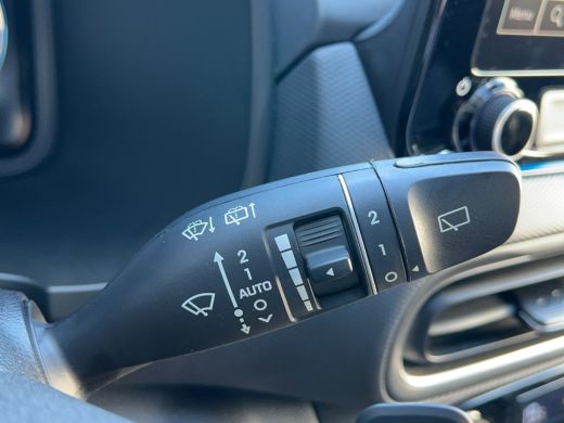 Hyundai Kona 1.6 GDI HEV 141pk Premium | Premium Audio | Elektrische stoelen | Stoelventilatie | Stoelverwarmi... ActivLease financial lease