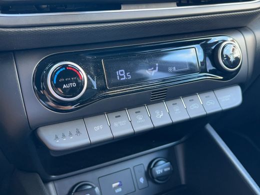 Hyundai Kona 1.6 GDI HEV 141pk Premium | Premium Audio | Elektrische stoelen | Stoelventilatie | Stoelverwarmi... ActivLease financial lease