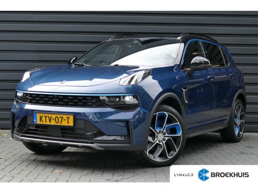 Lynk & Co 01 1.5 262PK PLUG-IN HYBRID AUTOMAAT / CAMERA V+A / PANO.DAK / KEYLESS / ELEKTR. ACHTERKLEP / 20" LM... ActivLease financial lease