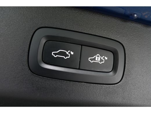 Lynk & Co 01 1.5 262PK PLUG-IN HYBRID AUTOMAAT / CAMERA V+A / PANO.DAK / KEYLESS / ELEKTR. ACHTERKLEP / 20" LM... ActivLease financial lease