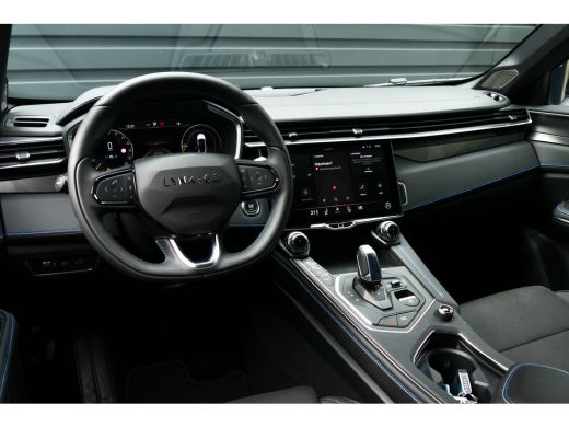 Lynk & Co 01 1.5 262PK PLUG-IN HYBRID AUTOMAAT / CAMERA V+A / PANO.DAK / KEYLESS / ELEKTR. ACHTERKLEP / 20" LM... ActivLease financial lease