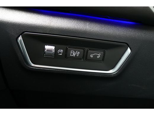 Lynk & Co 01 1.5 262PK PLUG-IN HYBRID AUTOMAAT / CAMERA V+A / PANO.DAK / KEYLESS / ELEKTR. ACHTERKLEP / 20" LM... ActivLease financial lease