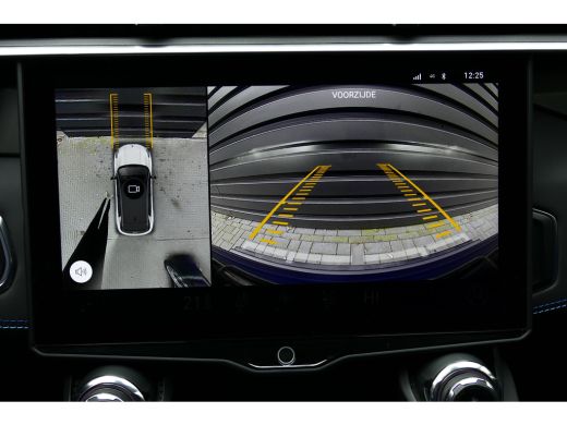 Lynk & Co 01 1.5 262PK PLUG-IN HYBRID AUTOMAAT / CAMERA V+A / PANO.DAK / KEYLESS / ELEKTR. ACHTERKLEP / 20" LM... ActivLease financial lease