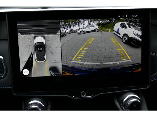 Lynk & Co 01 1.5 262PK PLUG-IN HYBRID AUTOMAAT / CAMERA V+A / PANO.DAK / KEYLESS / ELEKTR. ACHTERKLEP / 20" LM... ActivLease financial lease