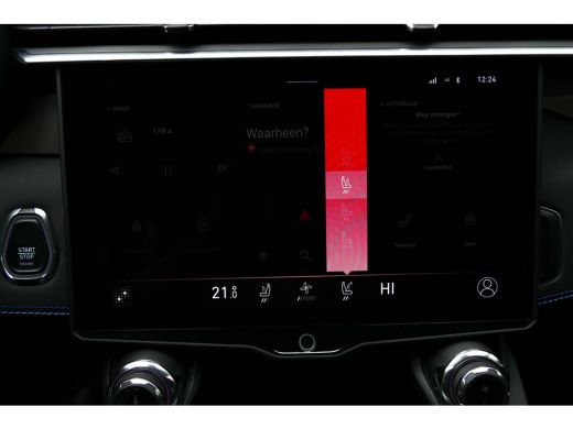 Lynk & Co 01 1.5 262PK PLUG-IN HYBRID AUTOMAAT / CAMERA V+A / PANO.DAK / KEYLESS / ELEKTR. ACHTERKLEP / 20" LM... ActivLease financial lease