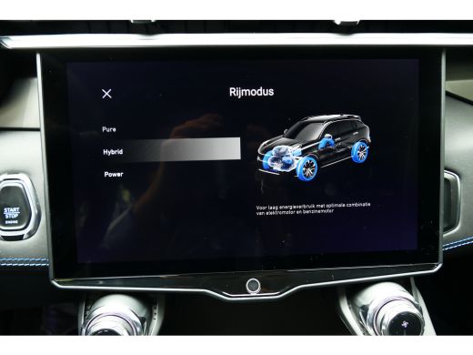 Lynk & Co 01 1.5 262PK PLUG-IN HYBRID AUTOMAAT / CAMERA V+A / PANO.DAK / KEYLESS / ELEKTR. ACHTERKLEP / 20" LM... ActivLease financial lease