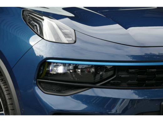 Lynk & Co 01 1.5 262PK PLUG-IN HYBRID AUTOMAAT / CAMERA V+A / PANO.DAK / KEYLESS / ELEKTR. ACHTERKLEP / 20" LM... ActivLease financial lease