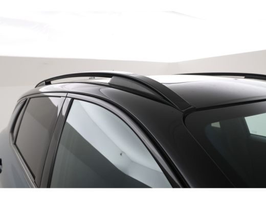 Lynk & Co 01 1.5 zwarte hemel! ActivLease financial lease