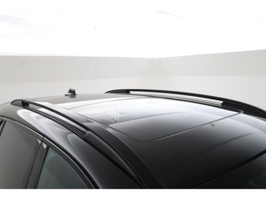 Lynk & Co 01 1.5 zwarte hemel! ActivLease financial lease