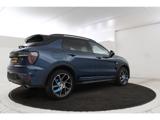 Lynk & Co 01 1.5 zwarte hemel! ActivLease financial lease