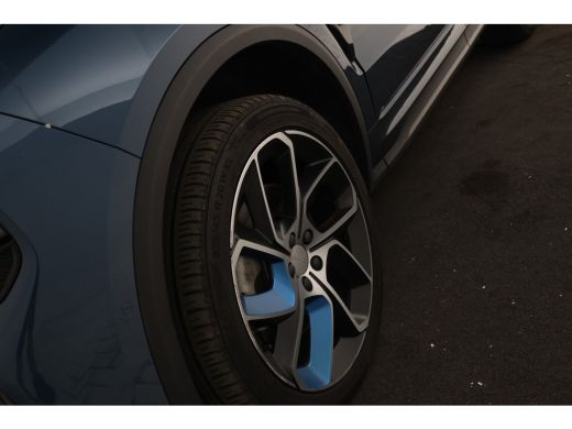 Lynk & Co 01 1.5 zwarte hemel! ActivLease financial lease