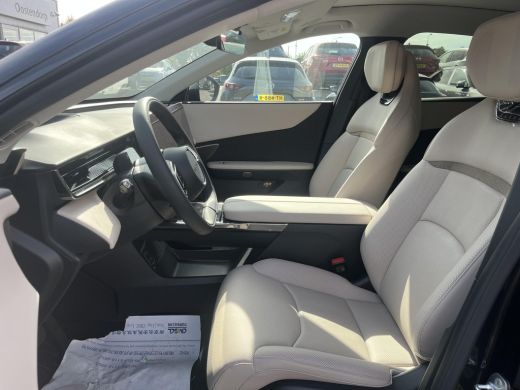 Mazda CX-6e Takumi 78 kWh | Warm beige interieur | Diverse modellen uit voorraad leverbaar | ActivLease financial lease