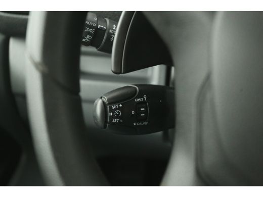 Opel Vivaro 2.0 CDTI L2H1 | Automaat | Airco | Camera | 3 Zits | Cruise | Carplay | Parkeersens. ActivLease financial lease