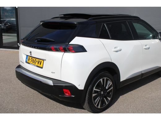 Peugeot e-2008 EV GT Pack 50 kWh | Fase 3 laden | SOH 97,50% | Panorama/schuifdak | Lederen bekleding | Stoelver... ActivLease financial lease