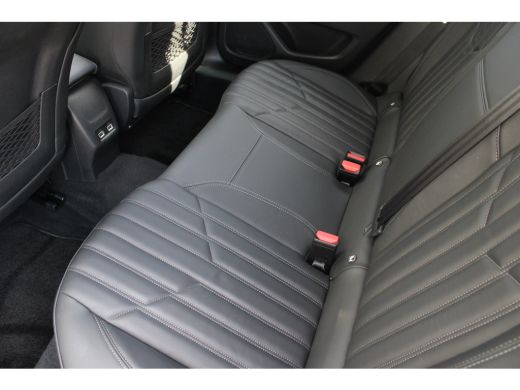 Peugeot e-2008 EV GT Pack 50 kWh | Fase 3 laden | SOH 97,50% | Panorama/schuifdak | Lederen bekleding | Stoelver... ActivLease financial lease