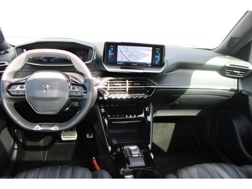 Peugeot e-2008 EV GT Pack 50 kWh | Fase 3 laden | SOH 97,50% | Panorama/schuifdak | Lederen bekleding | Stoelver... ActivLease financial lease
