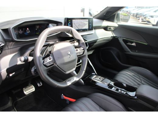 Peugeot e-2008 EV GT Pack 50 kWh | Fase 3 laden | SOH 97,50% | Panorama/schuifdak | Lederen bekleding | Stoelver... ActivLease financial lease