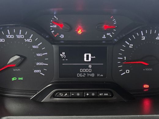 Peugeot Partner 1.2 Benzine 111PK Euro6 Premium / Airco / Navigatie / Cruise-ctr. / Schuifdeur + Raam / Radio mul... ActivLease financial lease
