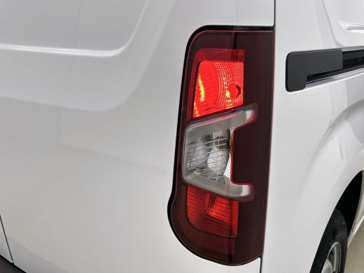 Peugeot Partner 1.2 Benzine 111PK Euro6 Premium / Airco / Navigatie / Cruise-ctr. / Schuifdeur + Raam / Radio mul... ActivLease financial lease