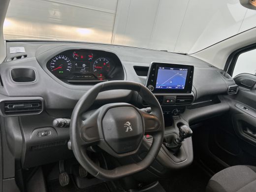 Peugeot Partner 1.2 Benzine 111PK Euro6 Premium / Airco / Navigatie / Cruise-ctr. / Schuifdeur + Raam / Radio mul... ActivLease financial lease