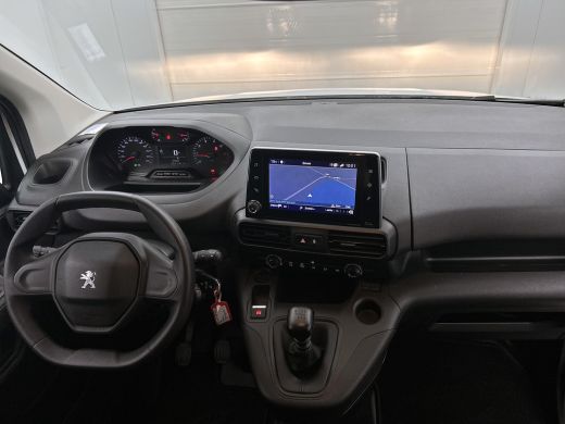 Peugeot Partner 1.2 Benzine 111PK Euro6 Premium / Airco / Navigatie / Cruise-ctr. / Schuifdeur + Raam / Radio mul... ActivLease financial lease