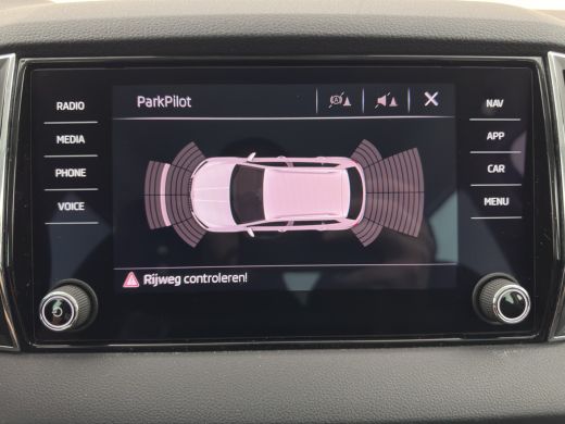 Skoda Karoq 1.6 TDI Style Business (INCL.BTW) Aut. *FULL-LED | NAVI-FULLMAP | ADAPTIVE-CRUISE | HEATED-COMFOR... ActivLease financial lease
