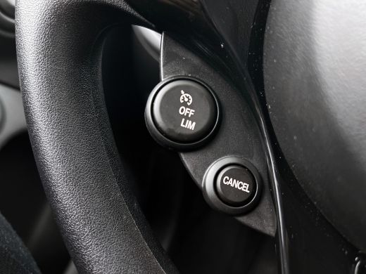 Smart Forfour 1.0 Business Solution 5drs. / Airco-ecc. / Cruise control / Radio multimedia / Apk 12-2026 ActivLease financial lease