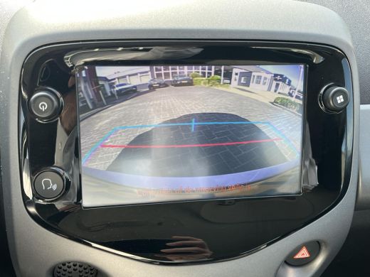 Toyota Aygo 1.0 VVT-i x-play | 5 deurs| Airconditioning | Carplay | Parkeercamera | ActivLease financial lease