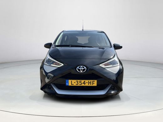 Toyota Aygo 1.0 VVT-i x-play | 5 deurs| Airconditioning | Carplay | Parkeercamera | ActivLease financial lease
