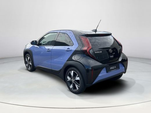 Toyota Aygo Hybrid 115 pulse ActivLease financial lease
