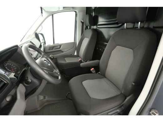 Volkswagen Crafter 2.0 TDI L3H2 177PK | 3000KG Trekgew. | Trekhaak | Cruise | Carplay | Navi | 2xSchuifdeur ActivLease financial lease