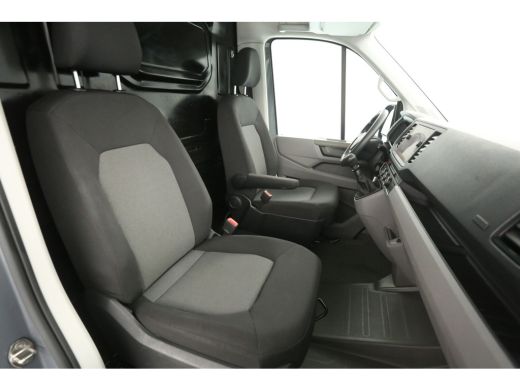 Volkswagen Crafter 2.0 TDI L3H2 177PK | 3000KG Trekgew. | Trekhaak | Cruise | Carplay | Navi | 2xSchuifdeur ActivLease financial lease