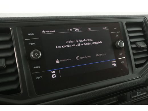 Volkswagen Crafter 2.0 TDI L3H2 177PK | 3000KG Trekgew. | Trekhaak | Cruise | Carplay | Navi | 2xSchuifdeur ActivLease financial lease