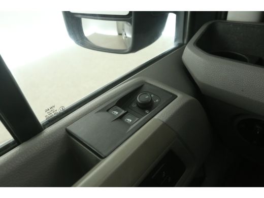 Volkswagen Crafter 2.0 TDI L3H2 177PK | 3000KG Trekgew. | Trekhaak | Cruise | Carplay | Navi | 2xSchuifdeur ActivLease financial lease