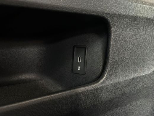 Volkswagen ID. Buzz 1st 77kWh 204 pk | SoH 98,7% | Elektrische Trekhaak | Achteruitrijcamera | Navigatie | Elektrisch... ActivLease financial lease