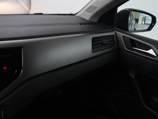 Volkswagen Polo | Adaptive cruise | Airco | Camera | Park assist | Carplay | LED ActivLease financial lease