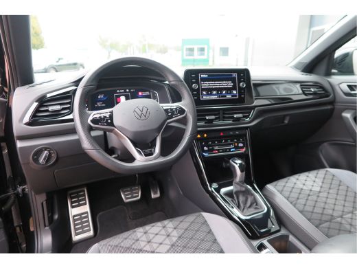 Volkswagen T-Roc 1.5 TSI 150pk DSG R-Line Black Style Virtual cockpit , Keyless, PDC , 19"LMV, Camera , Carplay, L... ActivLease financial lease
