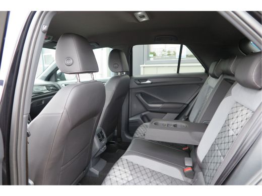 Volkswagen T-Roc 1.5 TSI 150pk DSG R-Line Black Style Virtual cockpit , Keyless, PDC , 19"LMV, Camera , Carplay, L... ActivLease financial lease