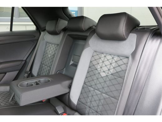 Volkswagen T-Roc 1.5 TSI 150pk DSG R-Line Black Style Virtual cockpit , Keyless, PDC , 19"LMV, Camera , Carplay, L... ActivLease financial lease