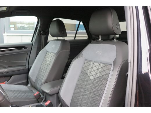 Volkswagen T-Roc 1.5 TSI 150pk DSG R-Line Black Style Virtual cockpit , Keyless, PDC , 19"LMV, Camera , Carplay, L... ActivLease financial lease