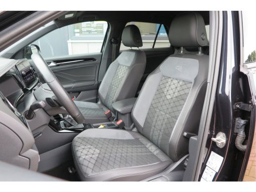 Volkswagen T-Roc 1.5 TSI 150pk DSG R-Line Black Style Virtual cockpit , Keyless, PDC , 19"LMV, Camera , Carplay, L... ActivLease financial lease