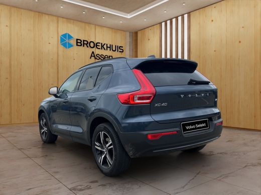 Volvo  XC40 2.0 B4 Plus Dark | Trekhaak | BLIS | Harman Kardon | Camera | Stoel + Stuur Verwarming | Keyless ... ActivLease financial lease