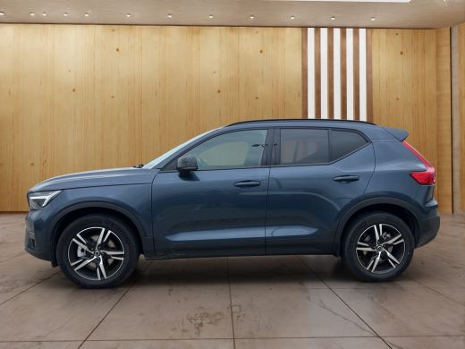 Volvo  XC40 2.0 B4 Plus Dark | Trekhaak | BLIS | Harman Kardon | Camera | Stoel + Stuur Verwarming | Keyless ... ActivLease financial lease