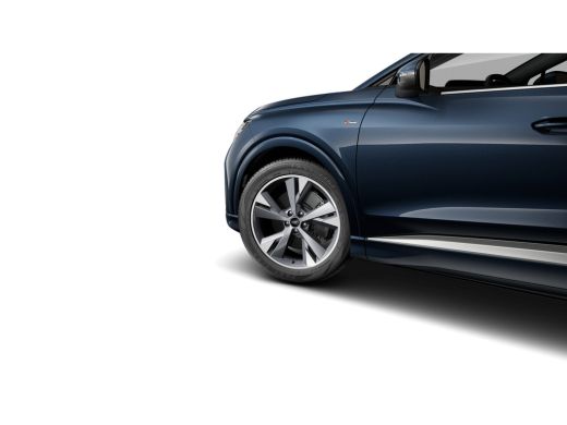 Audi Q4 e-tron S edition | Achterklep, automatisch bedienbaar | Achteruitrijcamera | Adaptive cruise control ActivLease financial lease